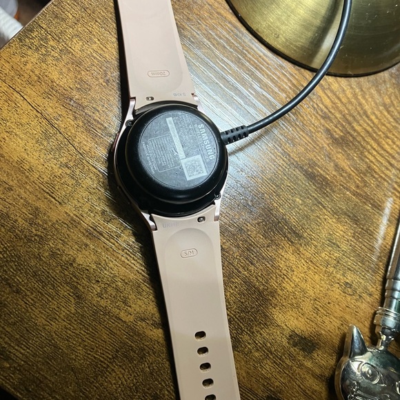 Samsung Galaxy Smartwatch with Pink Band - Picture 5 of 5